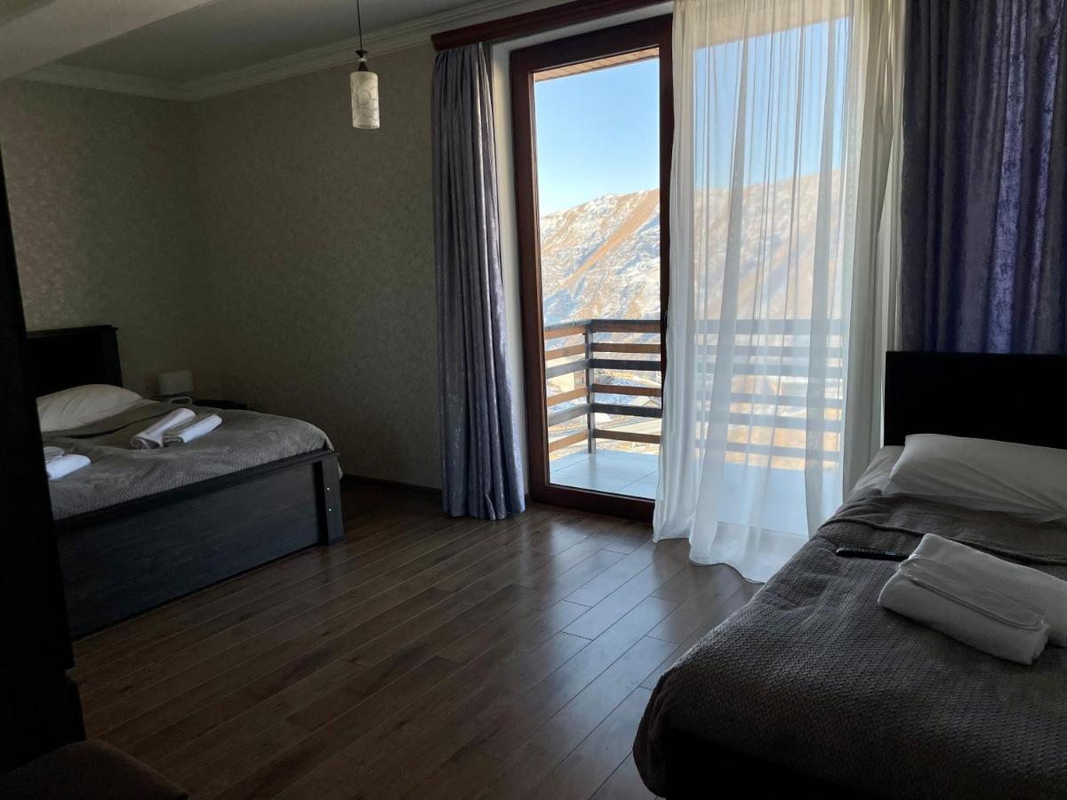 Gudauri Hillsite Hotel Екстериор снимка